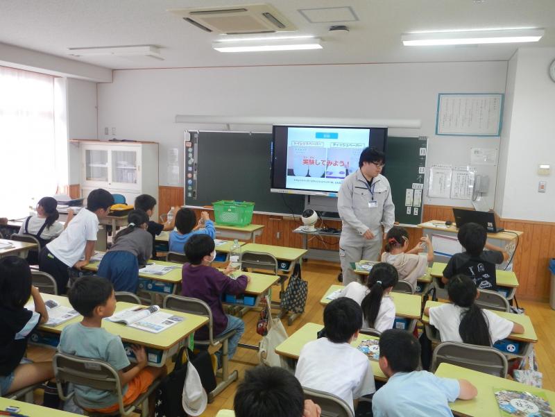 会瀬小学校実験風景2024